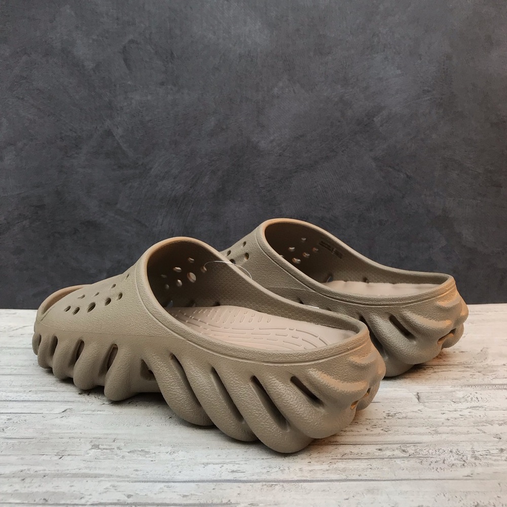 Crocs Echo Slide - Picture 9 of 16